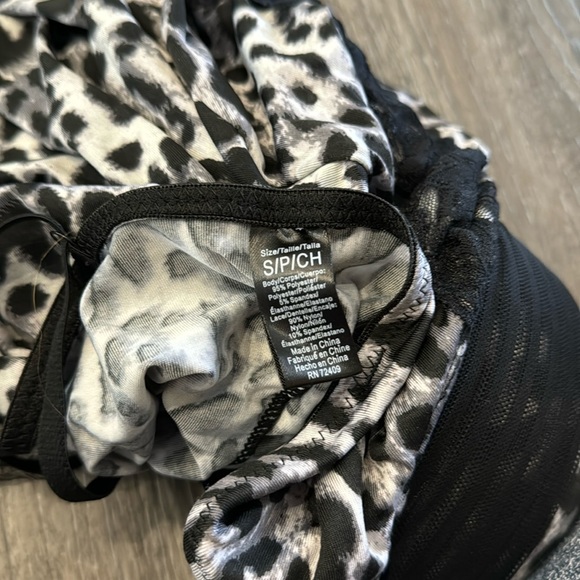 Lingerie slip with padded bra size small - Picture 4 of 4